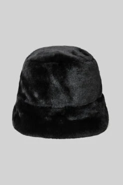 Faux Fur Bucket Hat - Black -Alo Yoga Shop A0375U 01 b1 a3