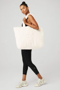 Foxy Sherpa Tote - Ivory 9 Foxy Sherpa Tote - Ivory -Alo Yoga Shop A0466U 03299 b1 a1 1 m18