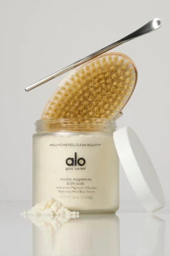 Mindful Magnesium Bath Soak 6 Mindful Magnesium Bath Soak -Alo Yoga Shop B2017F 0001 b1 a3