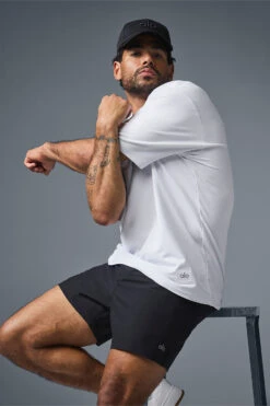 Double Take Short Sleeve - White -Alo Yoga Shop M1224R 00 b1 s3 a4 1 m195