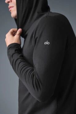 Conquer Reform Long Sleeve With Hood - Black -Alo Yoga Shop M3199R 01 b1 s1 a4 1 m214