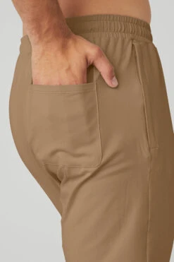 Conquer Revitalize Pant - Gravel -Alo Yoga Shop M5070R 01347 b1 s3 a4 2 m108