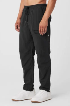Takeaway Track Pant - Black -Alo Yoga Shop M5172R 01 b1 s3 a3 1 m154