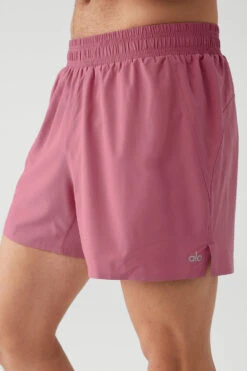 5'' Adapt Running Short - Mars Clay -Alo Yoga Shop M6097R 04677 b1 s3 a4 1 m108