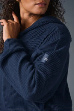 Muse Hoodie - Navy -Alo Yoga Shop W3438R 03842 b1 s1 a4 1 m182