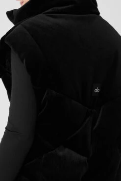 Ribbed Velour Mountain Side Puffer Vest - Black -Alo Yoga Shop W4467R 01 b1 s1 a4 1 m89