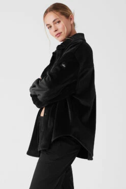 Ribbed Velour Mountain Side Shacket - Black -Alo Yoga Shop W4468R 01 b1 s1 a2 1 m89