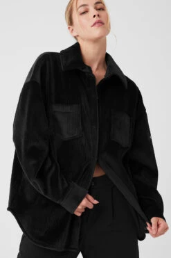 Ribbed Velour Mountain Side Shacket - Black -Alo Yoga Shop W4468R 01 b1 s1 a4 2 m89
