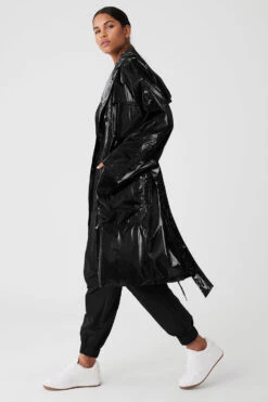 Metallic Break Line Trench - Black Metallic -Alo Yoga Shop W4524R 02690 b1 s1 a2 1 m18