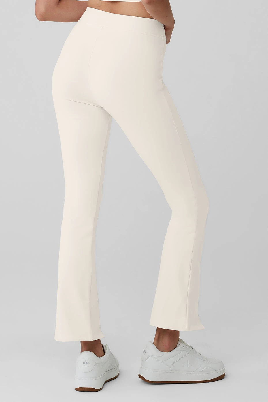 Airbrush High-Waist 7/8 Flutter Legging - Ivory 2 Airbrush High-Waist 7/8 Flutter Legging - Ivory - Image 2