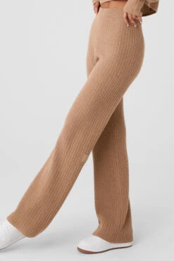 Cashmere High-Waist Plush Waffle Pant - Toasted Almond -Alo Yoga Shop W51286R 05131 b1 s1 a3 1 m18