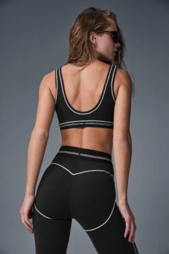 Airbrush High-Waist Heart Throb Legging - Black/White 10 Airbrush High-Waist Heart Throb Legging - Black/White -Alo Yoga Shop W51298R 0100 b1 s1 a2 1 m224