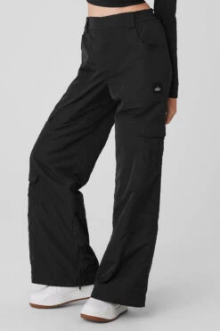 High-Waist Ski-Moto Puffer Pant - Black -Alo Yoga Shop W51343R 01 b1 s1 a2 1 m177