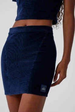 Micro Corduroy Winter Break Mini Skirt - Navy -Alo Yoga Shop W6391R 03842 b1 s1 a4 1 m76